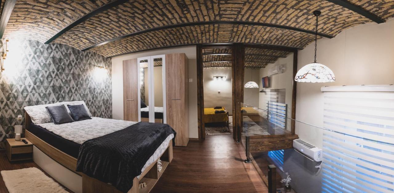 Museum Apartment Subotica Buitenkant foto