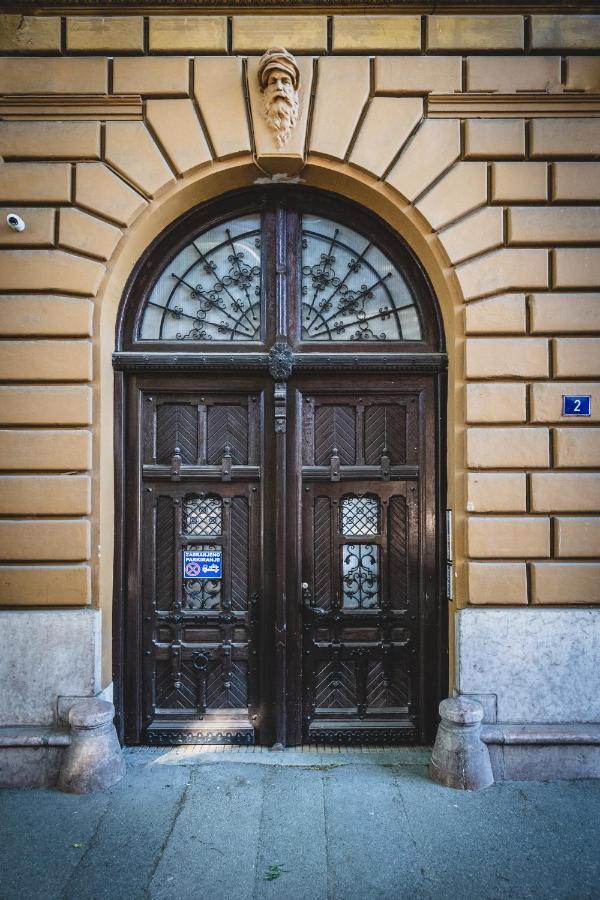 Museum Apartment Subotica Buitenkant foto