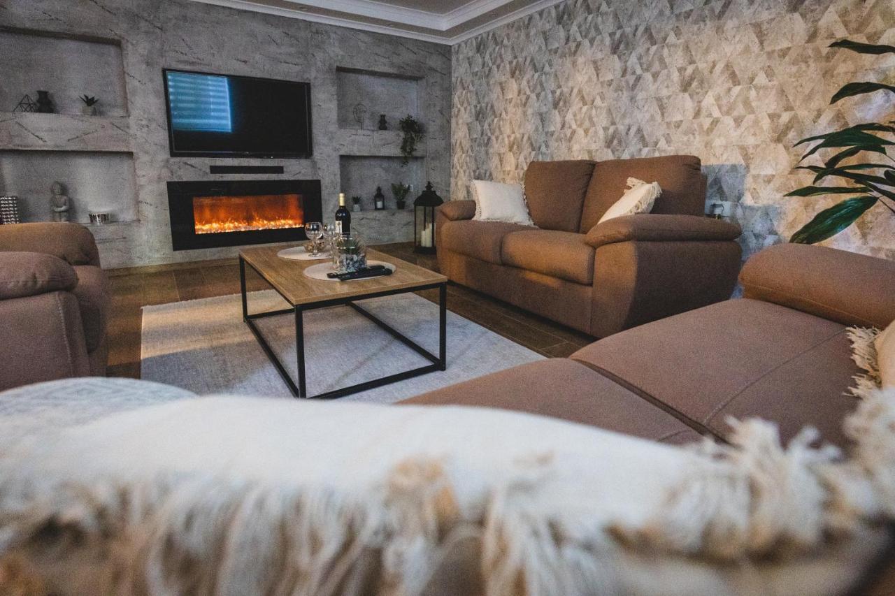 Museum Apartment Subotica Buitenkant foto